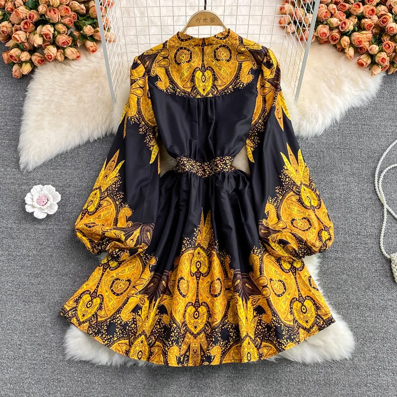 Light luxury high-end retro printed V-neck bubble sleeve dress  3011